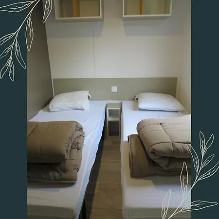 Camping De Plein Air Le Chanset 3*