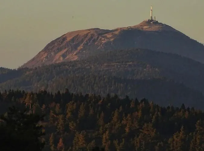 De Plein Air Le Chanset 3*